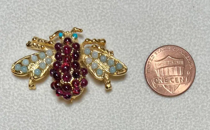Bee Brooch — Garnet, Rose Quartz, Turquolite (2)