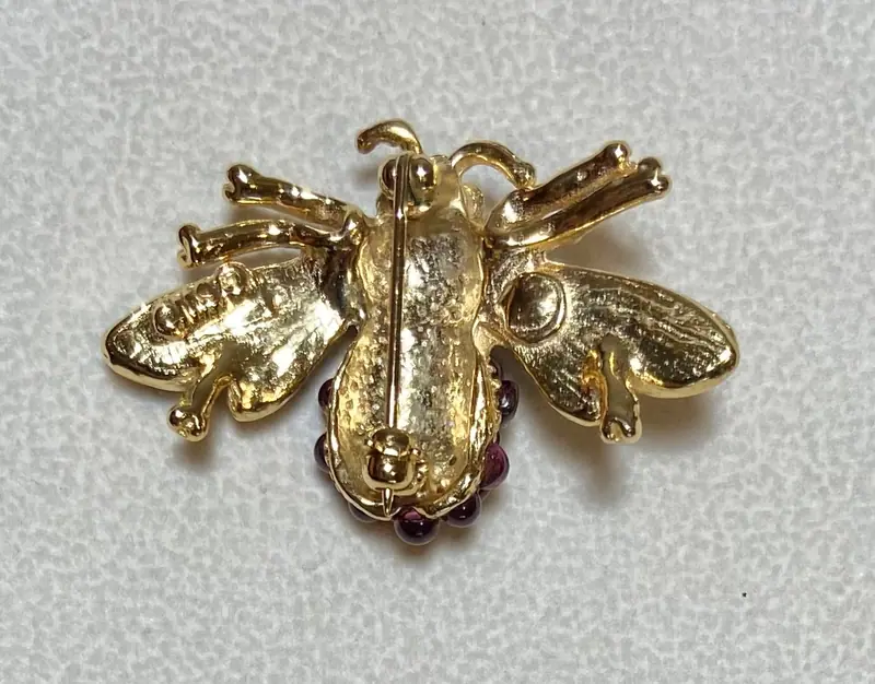 Bee Brooch — Garnet, Rose Quartz, Turquolite (3)