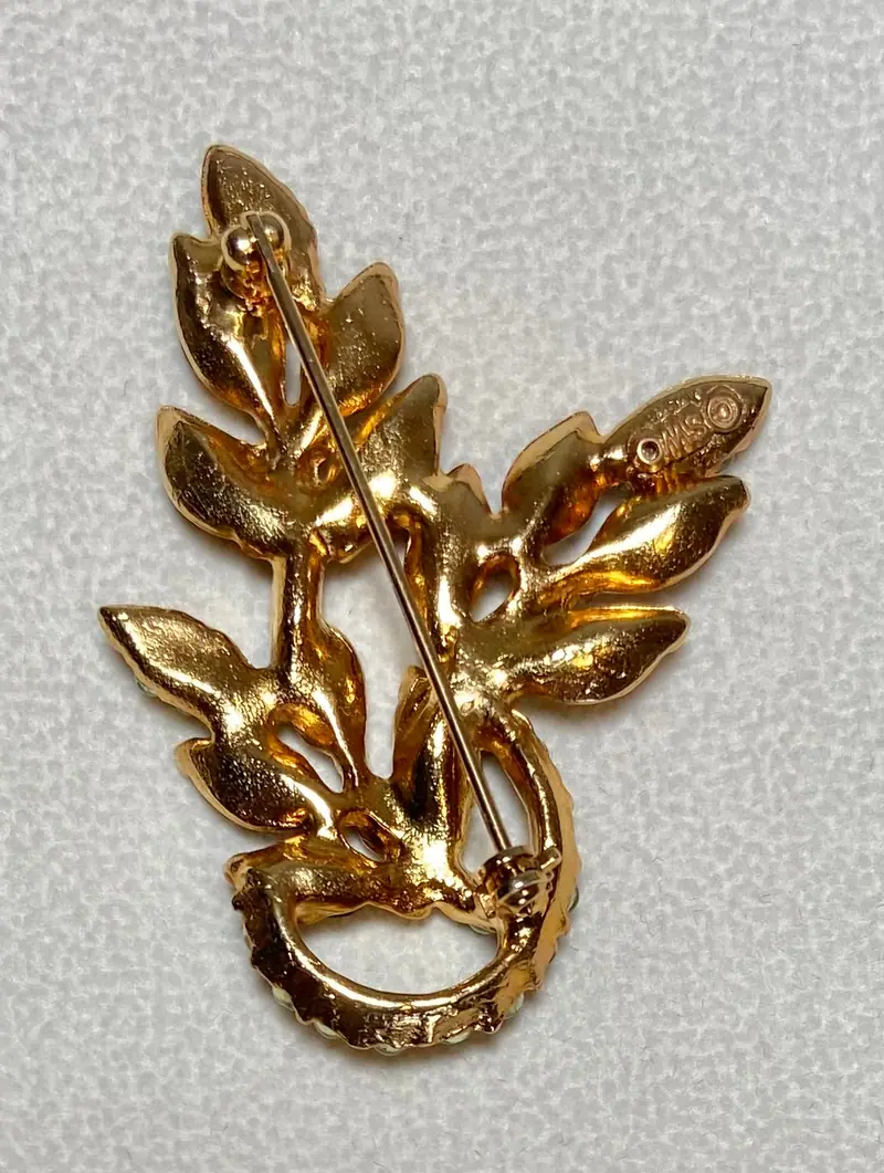 Swoboda Brooch — Sapphire, Peridot (2)