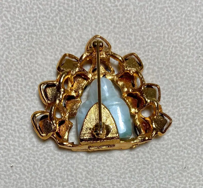 Buddha Brooch — Garnet and Jadeite Buddha (2)