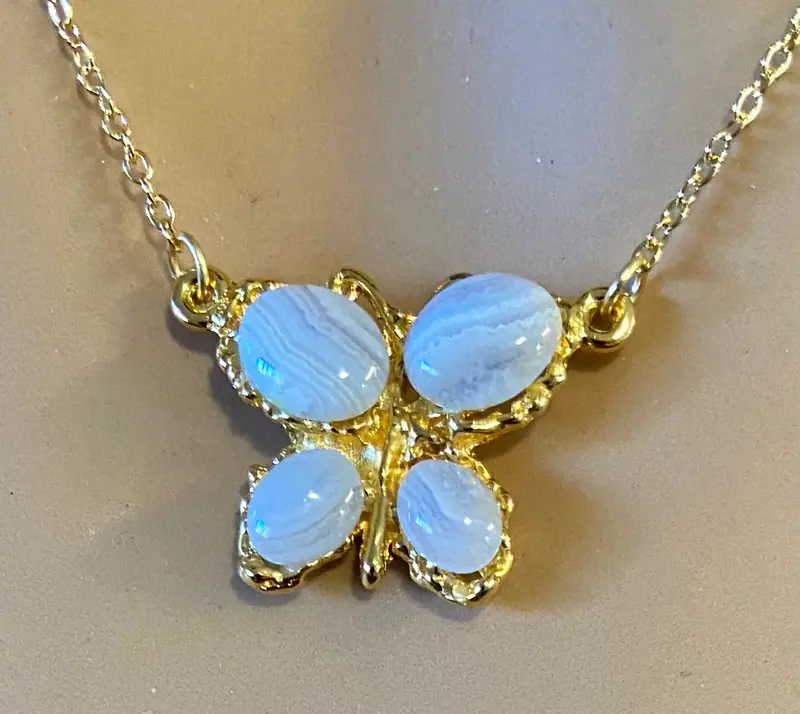 Butterfly Pendant — Lace Agate (2)