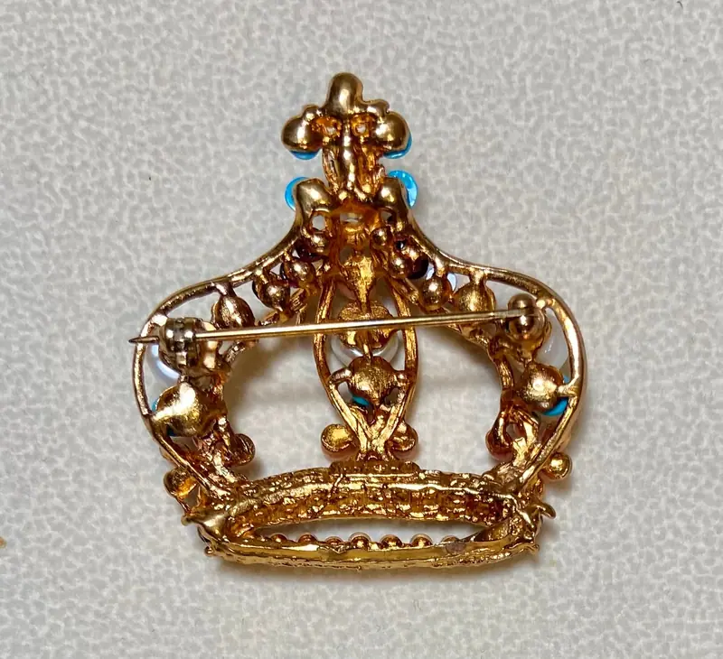 Crown Brooch — Freshwater Pearl, Coral, Turquoise, Garnet (2)