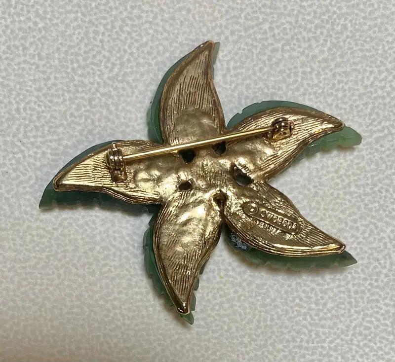 花朵胸针 — 玉叶、珊瑚、珍珠 (2)