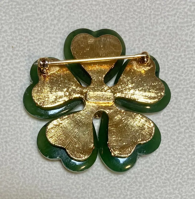 Flower Brooch — Jade, Pearl (2)