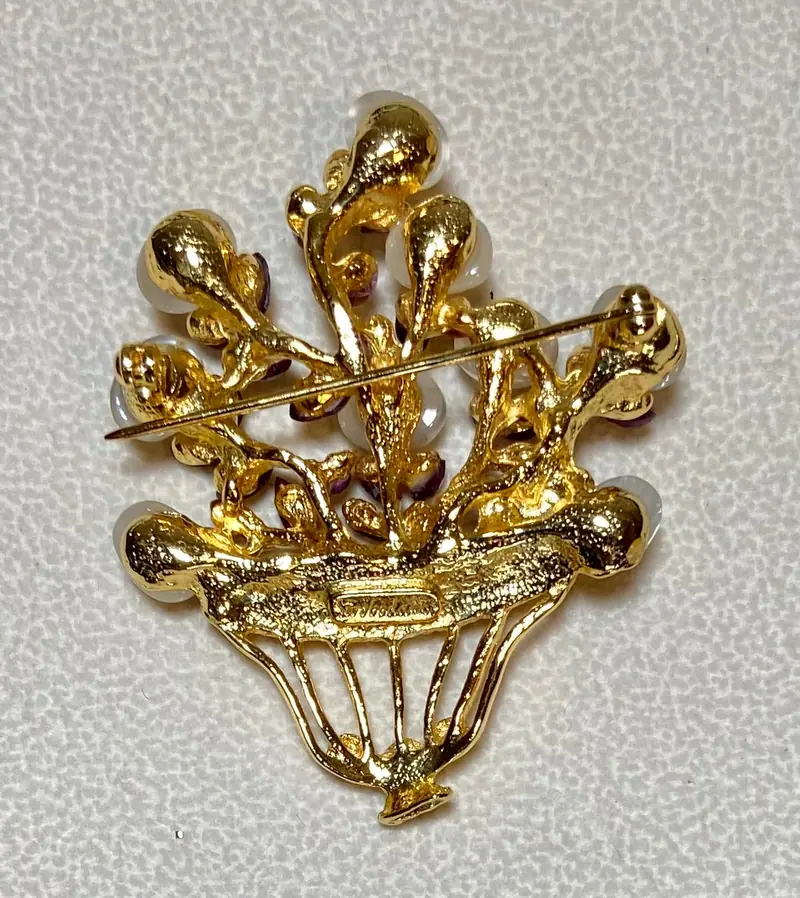 Flower Brooch — Moonstone, Ruby (2)