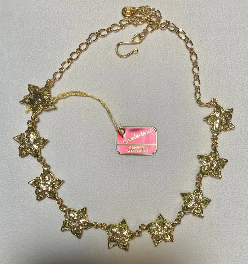 Flower Necklace — Peridot, Sapphire (3)