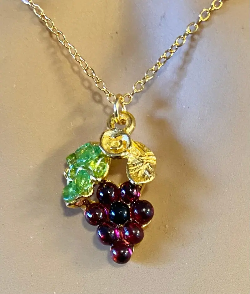 Grape Pendant — Garnet, Peridot (3)