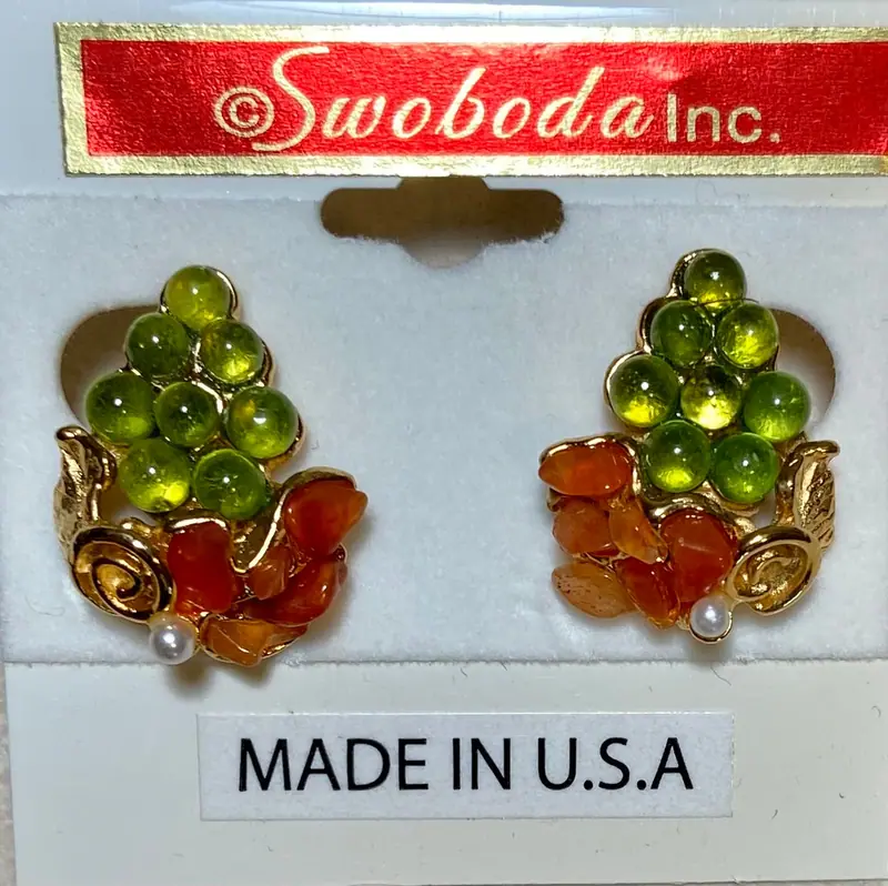 Grape Ring — Peridot, Carnelian, Pearl