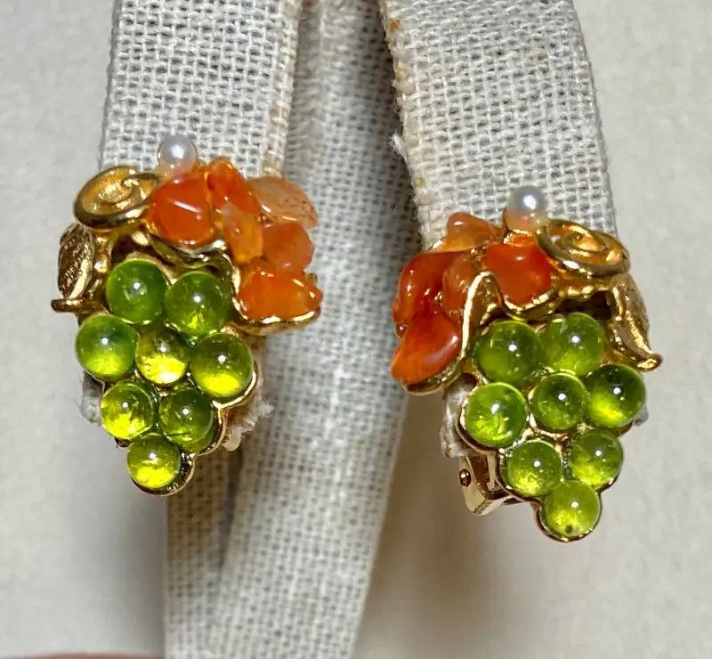 Grape Ring — Peridot, Carnelian, Pearl (2)