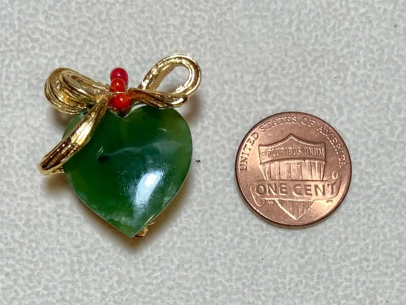 Heart Brooch — Jade, Coral (2)