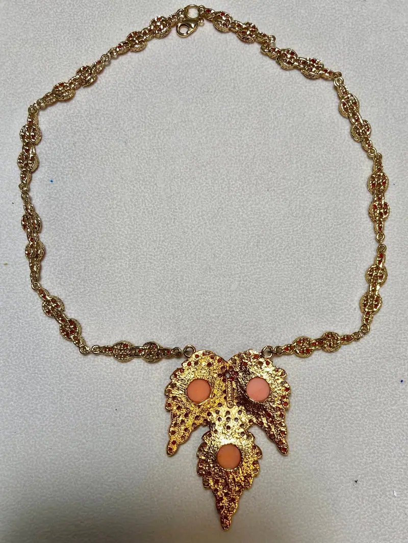 Swoboda Necklace — Coral (3)