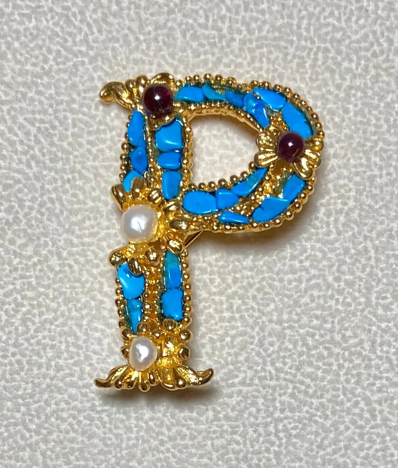"P" Initial Brooch — Howlite, Garnet, Freshwater Pearl