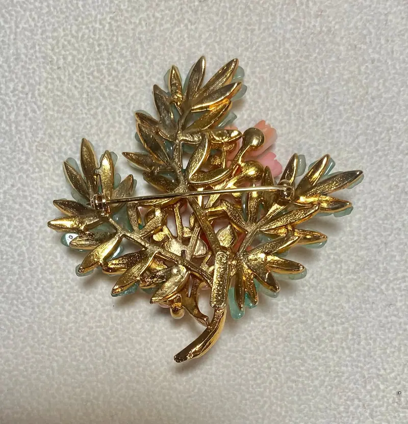 Spray Flower Basket Brooch — Coral, Aventurine, Pearl ! (2)