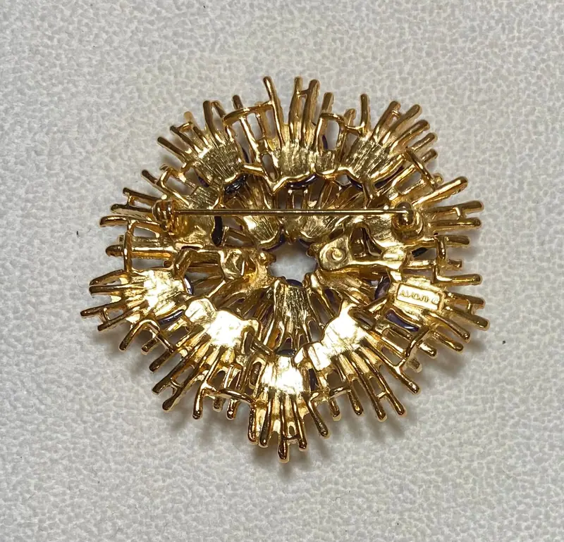Starburst Brooch — Amethyst (2)