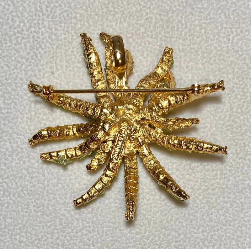 Starfish / Brooch — Peridot, Garnet (2)