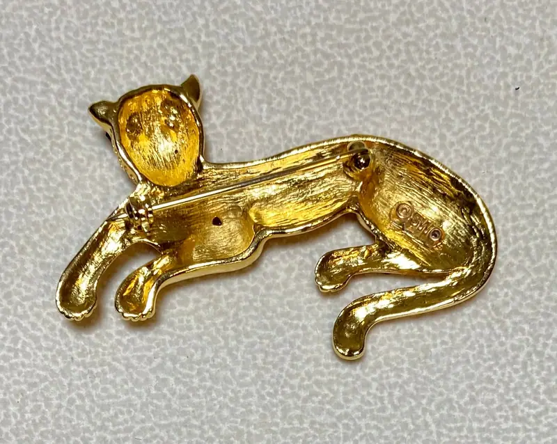 Tiger Brooch — Ruby, Sapphire (2)