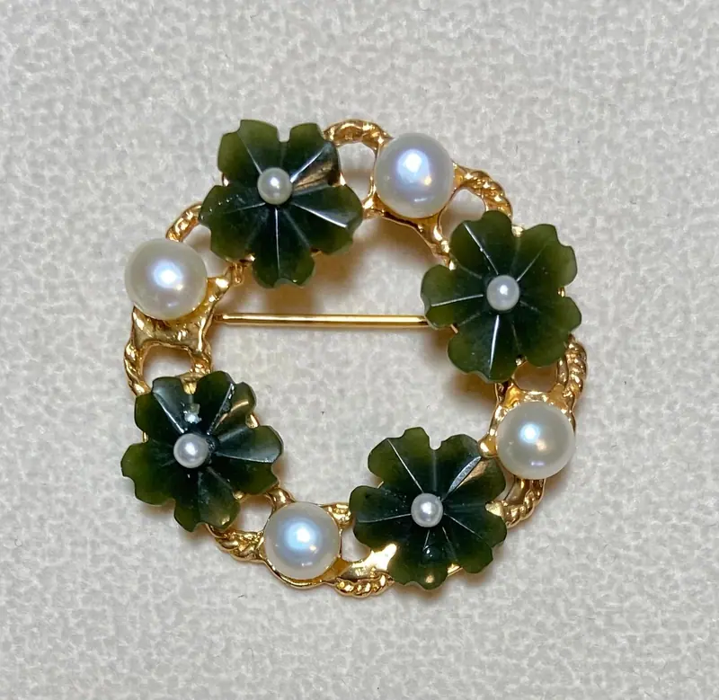 Wreath Brooch — Jade, Pearl