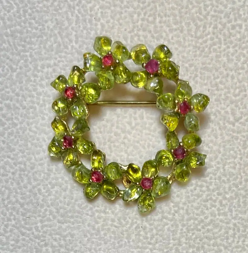Wreath Brooch — Peridot, Ruby